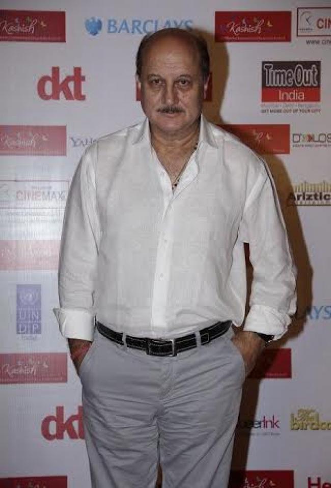 Anupam Kher ups cash prize for awards at KASHISH Anupam Kher ups cash prize for awards at KASHISH