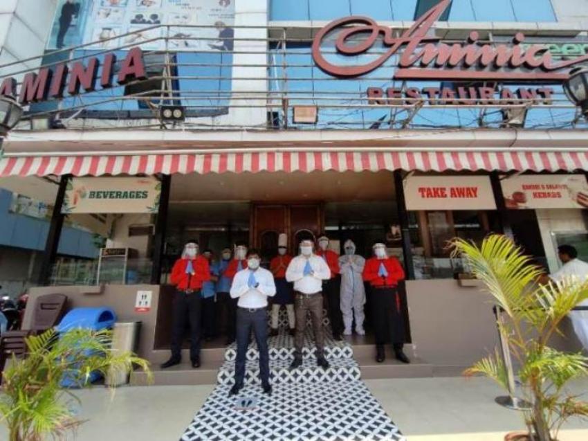 Kolkata’s popular Mughlai restaurant Aminia opens with 30 percent seating capacity Kolkata’s popular Mughlai restaurant Aminia opens with 30 percent seating capacity