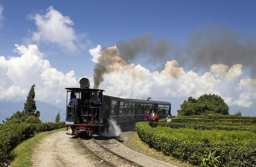Darjeeling: Heritage on track