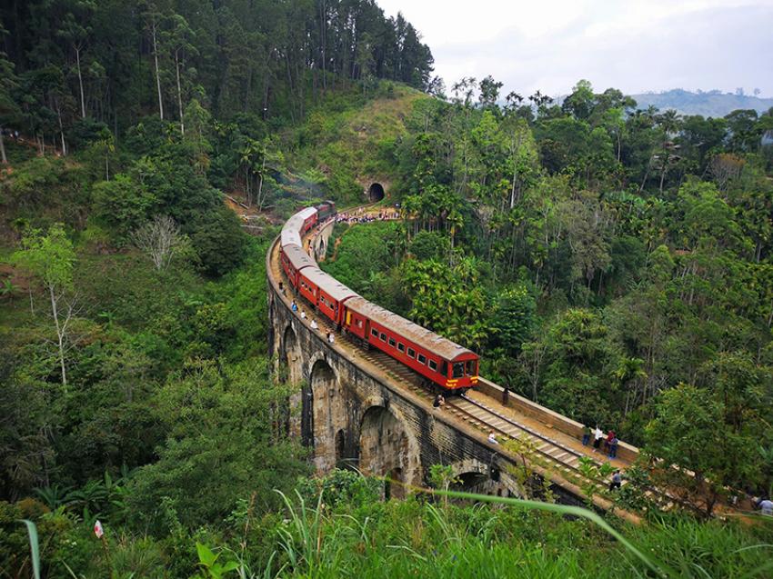Sri Lanka: Arching to the sky Sri Lanka: Arching to the sky
