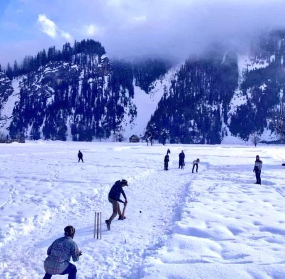 Images of the Day : Kashmiri Youth playing cricket on snow at Gurez Bandipora district of North Kashmir.