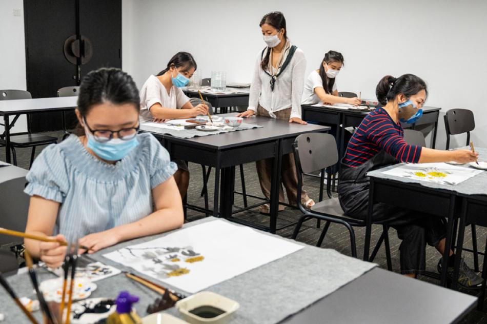 Images of the Day:People learn traditional Chinese ...