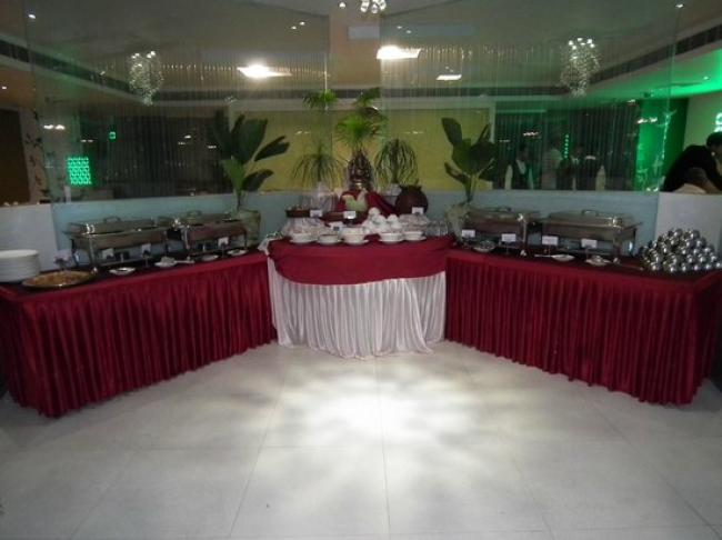 Earth Plate offers discount of 50% on all its early bird dinner meals Earth Plate offers discount of 50% on all its early bird dinner meals