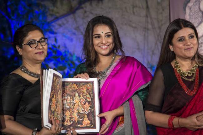 Vidya Balan unveils Jayasri Burman's book 'Antaryatra' Vidya Balan unveils Jayasri Burman's book 'Antaryatra'