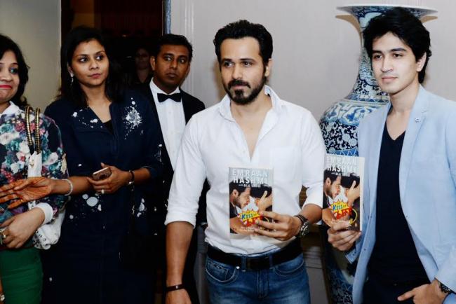 Starmark and Penguin Books, YFLO organised an evening with Emraan Hashmi to celebrate the launch of his book The Kiss of Life Starmark and Penguin Books, YFLO organised an evening with Emraan Hashmi to celebrate the launch of his book The Kiss of Life