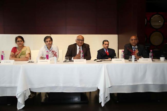 Training of Robotic Surgeons to spur growth of da Vinci Surgical Robots Training of Robotic Surgeons to spur growth of da Vinci Surgical Robots