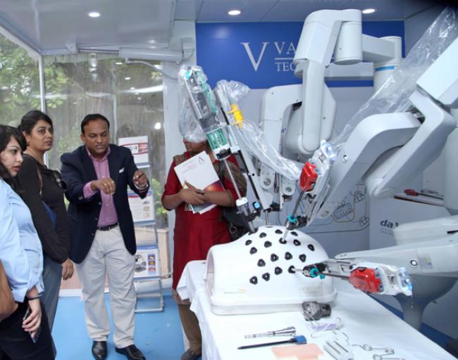 da Vinci Surgical Robot to be a star attraction for AICOG 2018 attendees da Vinci Surgical Robot to be a star attraction for AICOG 2018 attendees