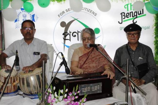 Senior citizens of Kolkata celebrate 11th anniversary of elderly support initiative Pronam