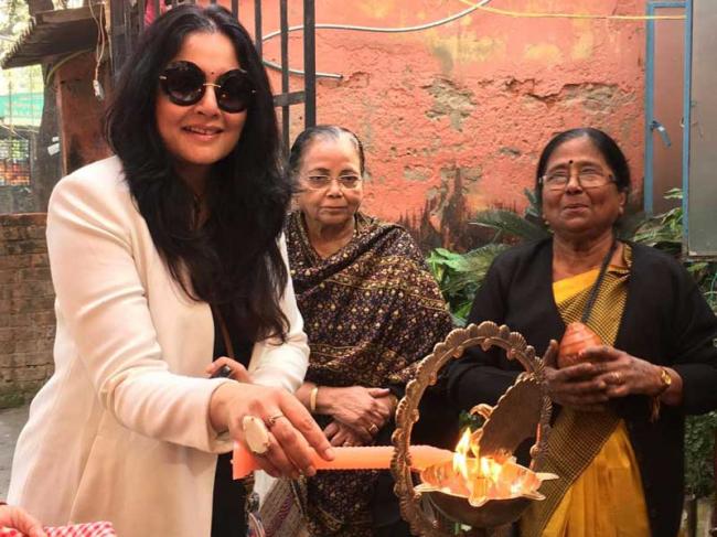 Fashion designer Agnimitra Paul opens exhibition to help women entrepreneurs Fashion designer Agnimitra Paul opens exhibition to help women entrepreneurs