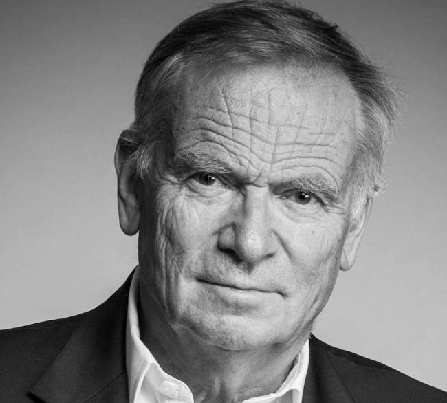Won't write about India due to lack of knowledge or confidence: Jeffrey Archer Won't write about India due to lack of knowledge or confidence: Jeffrey Archer