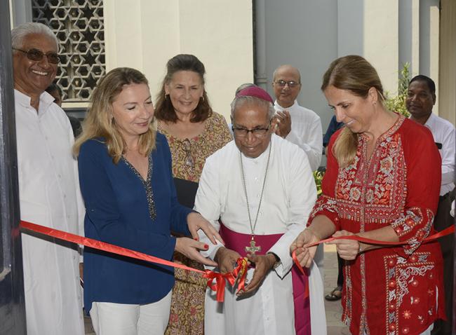 Kolkata: Knowledge Tree Learning Support Centre run by Calcutta SEED unveils classrooms for education of street children Kolkata: Knowledge Tree Learning Support Centre run by Calcutta SEED unveils classrooms for education of street children