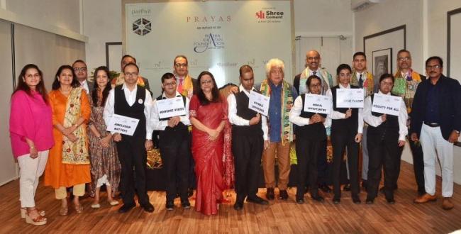 L to R: Shefali Rawat, Gouri Basu, Prabhakar Singh, Esha Dutta, Samik, Avishek, Sayan, Parvinder Bual, Anindita Chatterjee, Suhel Seth, K Mohanchandran, Sromona, Treena, Nitin, Hudda, Deepa, Sidhhartha Jain, Dipak Sahu. Photo: PR Team