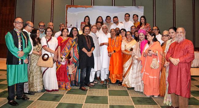 Union Culture Minister Gajendra Singh Shekhawat with Padma awardees and cultural icons at an Ek Mulakat session in Kolkata, celebrating Prabha Khaitan