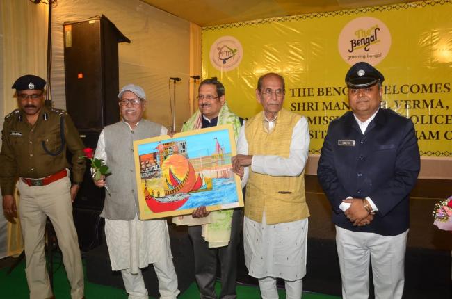 Kolkata CP Manoj Verma being felicitated at the event.