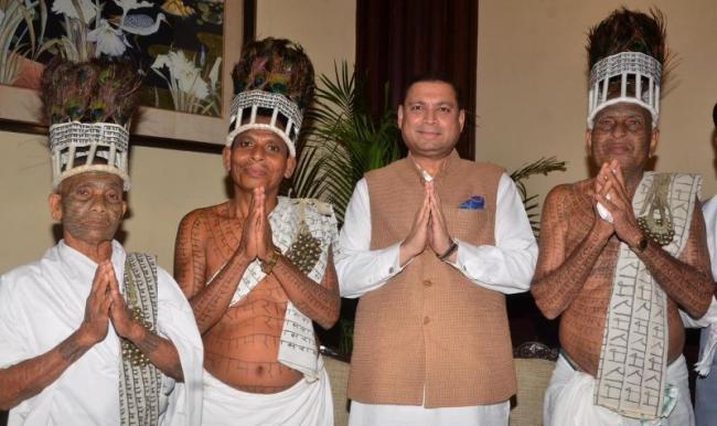Sundeep Bhutoria, Chairman of Chaltabagan Durga Puja, (third from left) with the elders of the Ramnami Samaj.