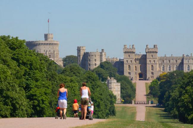 Born to rule-explore the castles and palaces where royal British children spent their childhoods Born to rule-explore the castles and palaces where royal British children spent their childhoods