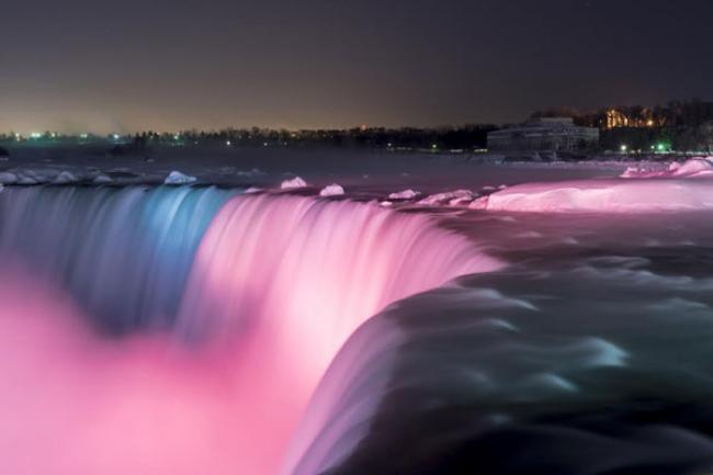 Frozen Fantasy: The Niagara Falls Frozen Fantasy: The Niagara Falls