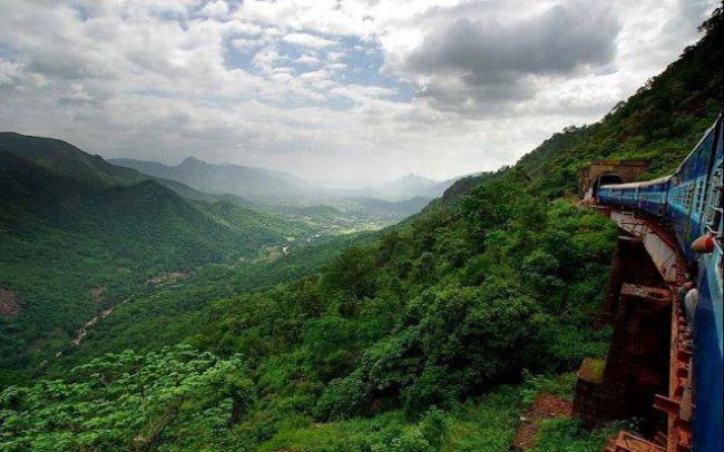Andhra Pradesh attracts 9.78 Cr tourists in the first 8 months in 2016 Andhra Pradesh attracts 9.78 Cr tourists in the first 8 months in 2016