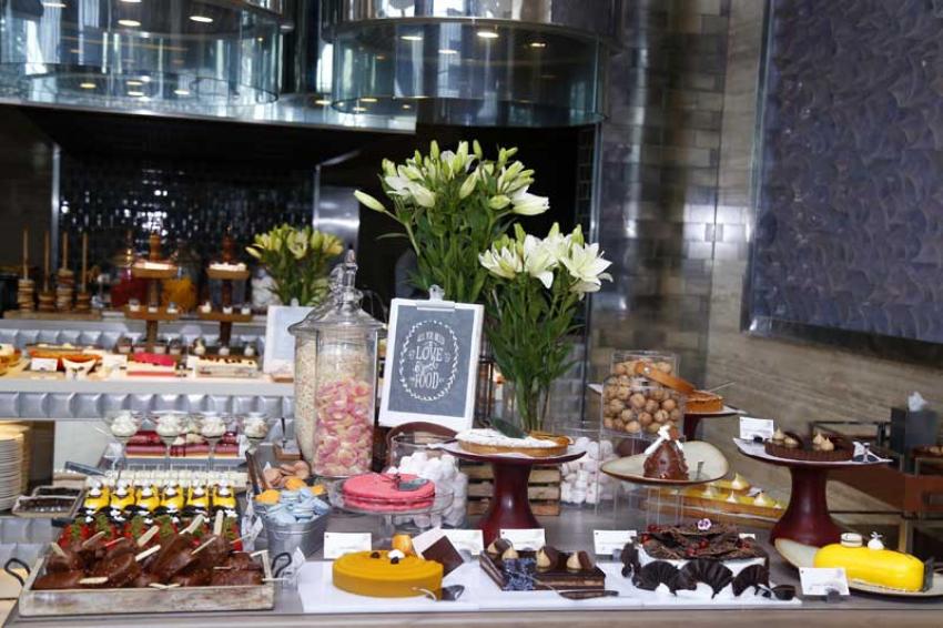 Pamper your superhero this Father’s Day with a lavish brunch at JW Marriott Kolkata Pamper your superhero this Father’s Day with a lavish brunch at JW Marriott Kolkata