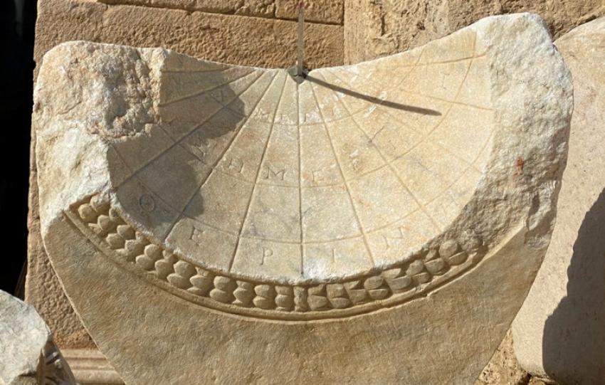2,000 year-old sundial recovered in Turkey's Anatolia 2,000 year-old sundial recovered in Turkey's Anatolia