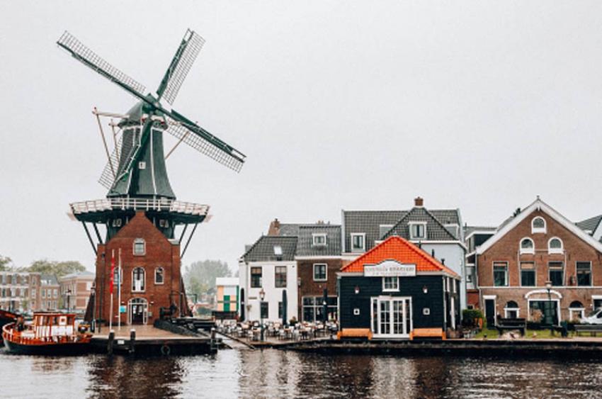 Netherlands allows flights from India, Italy ban continues Netherlands allows flights from India, Italy ban continues