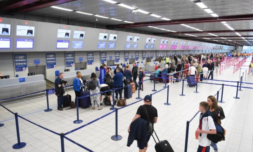 Spain relaxes Covid19 travel procedure for UK citizens Spain relaxes Covid19 travel procedure for UK citizens