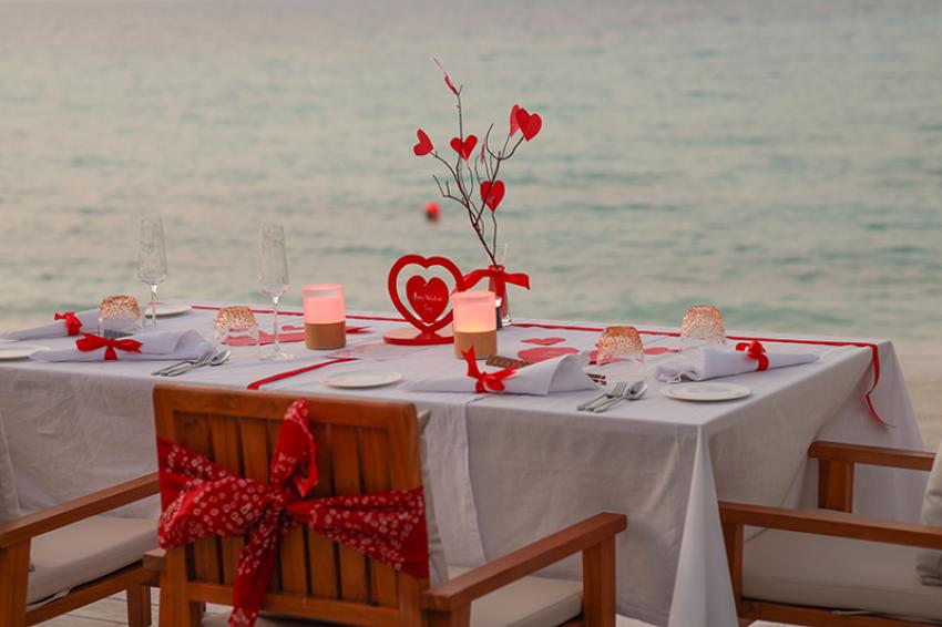 Valentines Day Dinner Table Setup