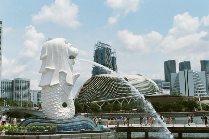 Singapore introduces tougher penalties for disruptive behaviour on public transport