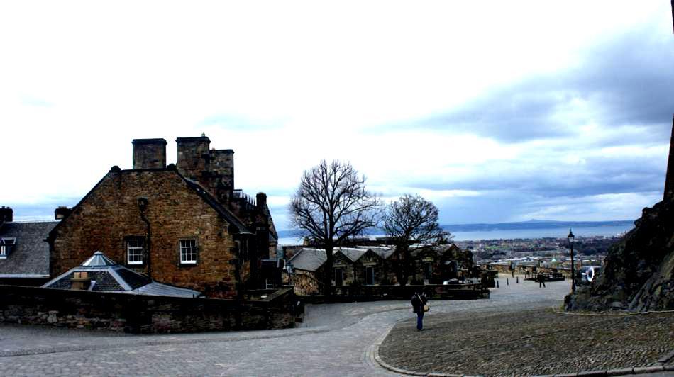 Edinburgh Castle: A Scottish Icon in Images