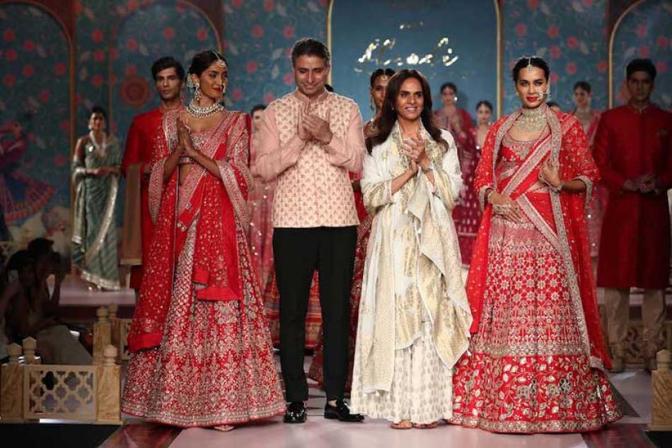 Anita Dongre's Shaadi by Marriott show sweeps Kolk ...